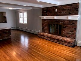 195 Washington Pkwy, Stratford, Ct 06615 in Stratford, CT