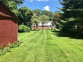 117 Hoydens Ln, Fairfield, Ct 06824 in Fairfield, CT