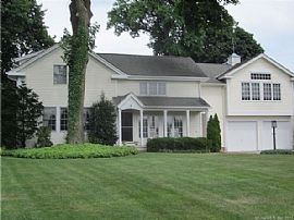 11 Cloverly Cir, Norwalk, Ct 06855 in Norwalk, CT