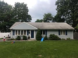 59 Daniel Dr, Bridgeport, Ct 06606 in Bridgeport, CT