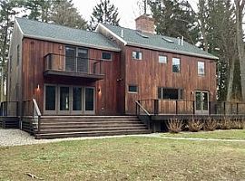 8 Guilder Ln, Westport, Ct 06880 in Westport, CT