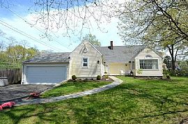 55 Oval Ave, Riverside, Ct 06878 in Riverside, CT
