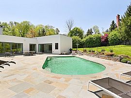 5 Dingletown Rd, Greenwich, Ct 06830 in Greenwich, CT