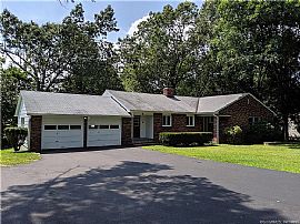 62 Candlewood Lake Rd, Brookfield, Ct 06804 in Brookfield, CT