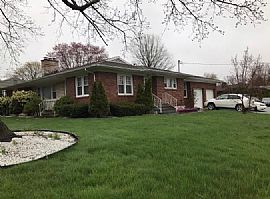 Doreen Dr, Bridgeport, Ct 06604 in Bridgeport, CT