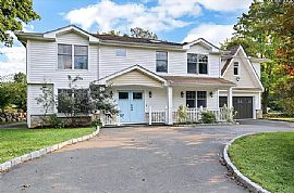20 Innis Ln, Old Greenwich, Ct 06870 in Old Greenwich, CT