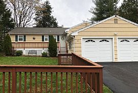 22 Crane St, Fairfield, Ct 06825 in Fairfield, CT