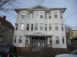 118 Rennell St Floor 3, Bridgeport, Ct 06604 in Bridgeport, CT