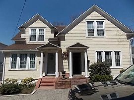 200 Hansen Ave, Bridgeport, Ct 06605 in Bridgeport, CT