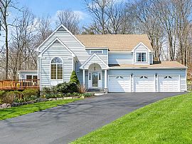 438 Wheeler Park Ave, Fairfield, Ct 06825 in Fairfield, CT