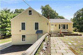 8 Ledge Rd, Norwalk, Ct 06853 . Beautiful House in Norwalk, CT