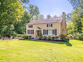 7 Birch Ln, Ridgefield, Ct 06877 in Ridgefield, CT