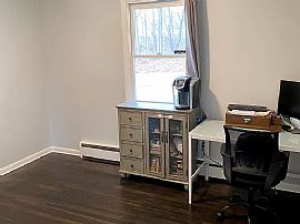 179 Coram Rd, Shelton, Ct 06484 in Shelton, CT (Photo 7 of 10)